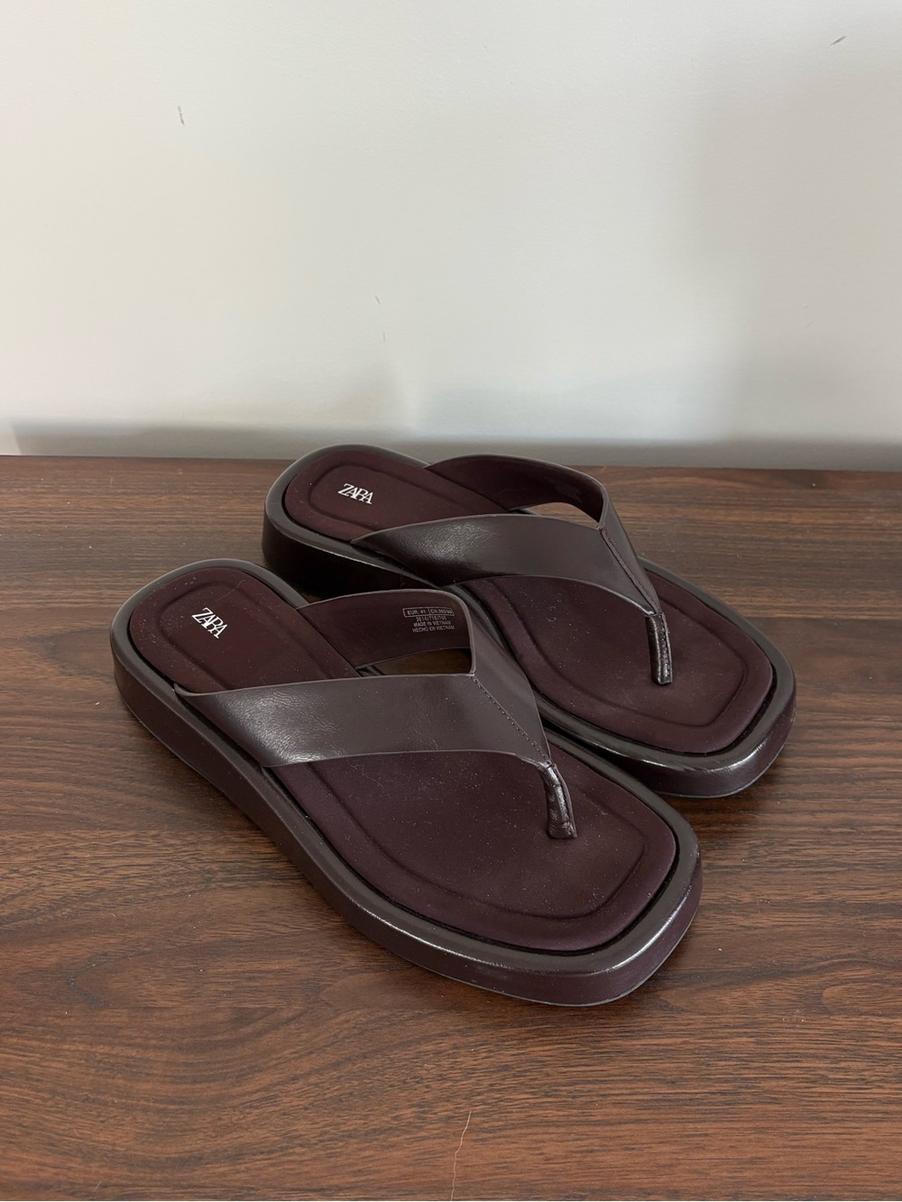 Zara Dark Brown Leather Flip-Flop Sandals